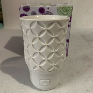 Scentsy White Geometric Candle Holder